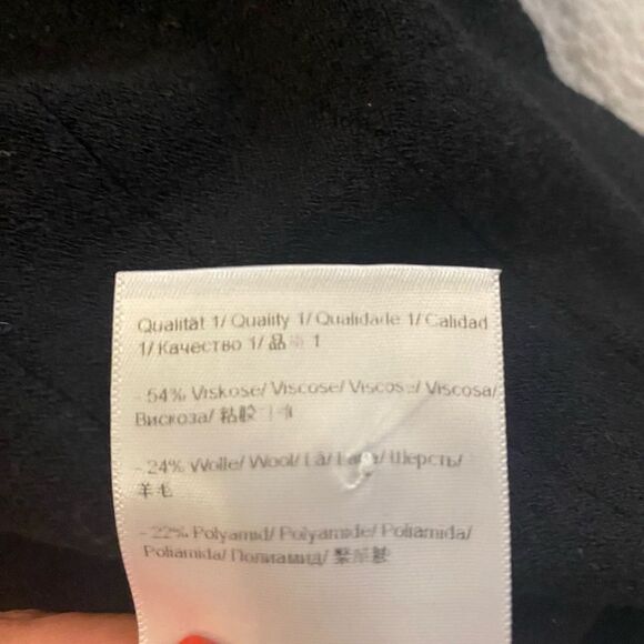 Escada cardigan, size L - Picture 10 of 11